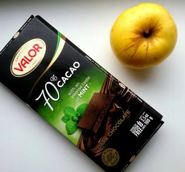 Кусочки шоколада сверху. Шоколад с камчатки. Tasty chocolate. Зефир трюфель. Рисовый попкорн упаковка.