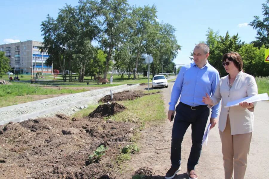 Погода в зауральском поселке челябинской. Благоустройство поселения пос Недостоево. Благоустройство сквера семьи в Челябинске. Сквер Зауральский Еманжелинск. Благоустройство посёлка Бикомбината.