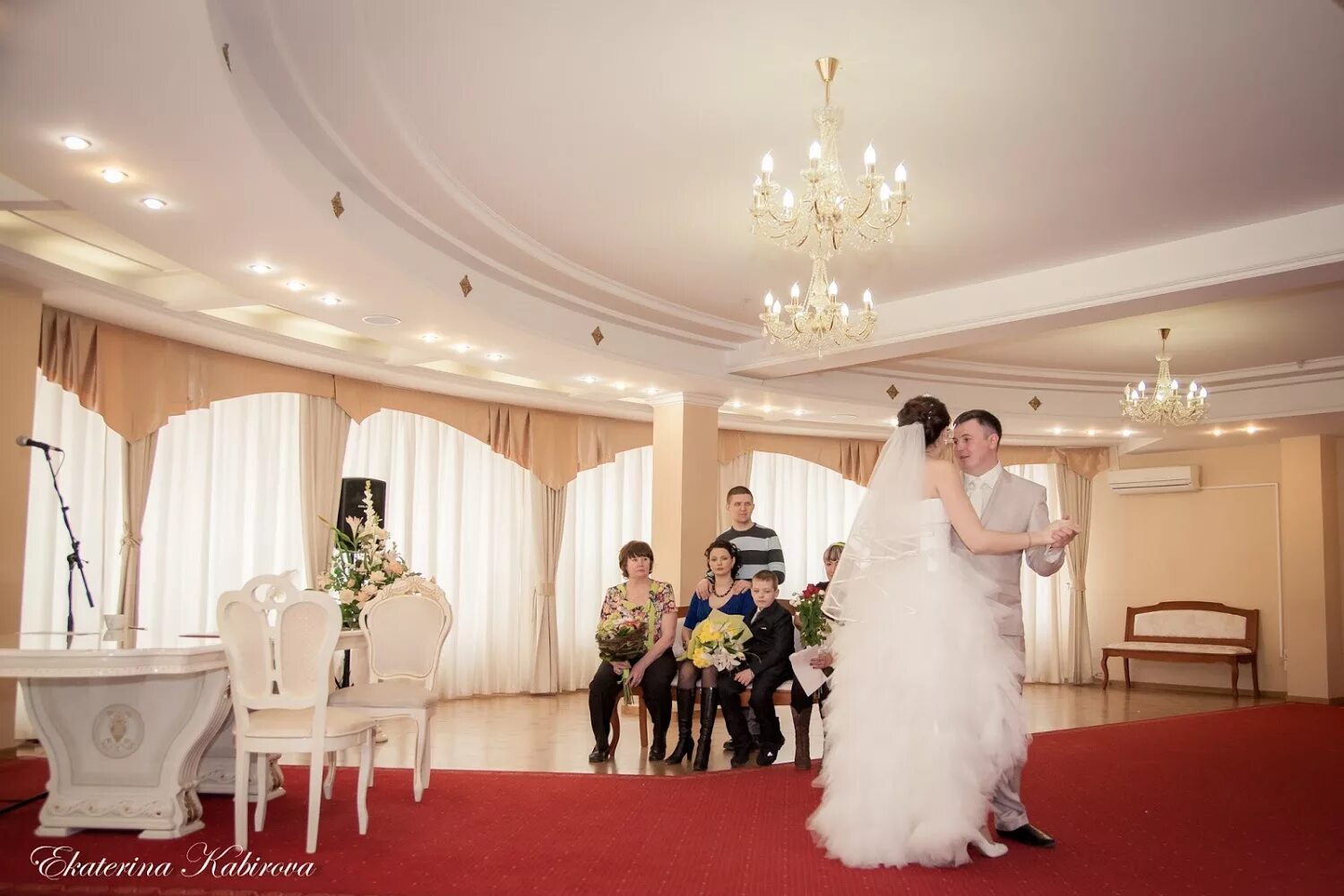 загс на сакко и ванцетти екатеринбурге. отдел загс железнодорожного района. загс кировского района екатеринбург. загс чкаловского района екатеринбурга. железнодорожный загс екатеринбург.