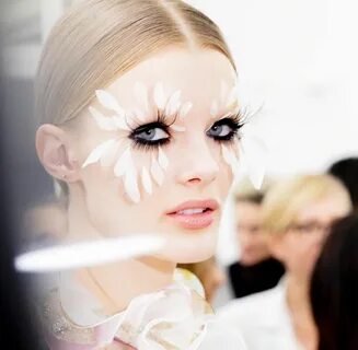 frahkniy on Twitter Instagram, Maquillaje, Desfiles