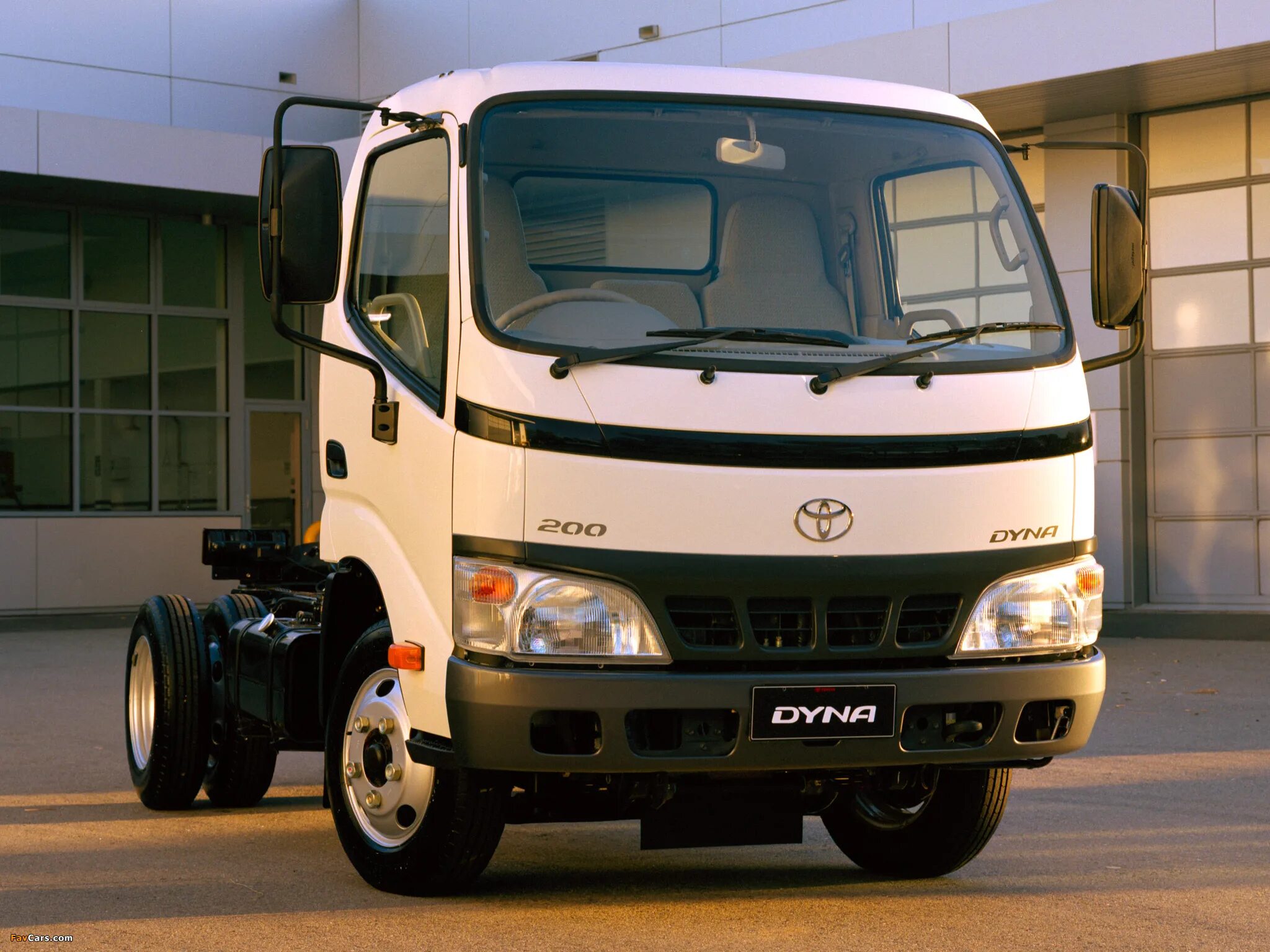 Toyota Dyna. Тойота Дюна грузовик. Toyota Dyna 2003. Toyota Dyna ly100.