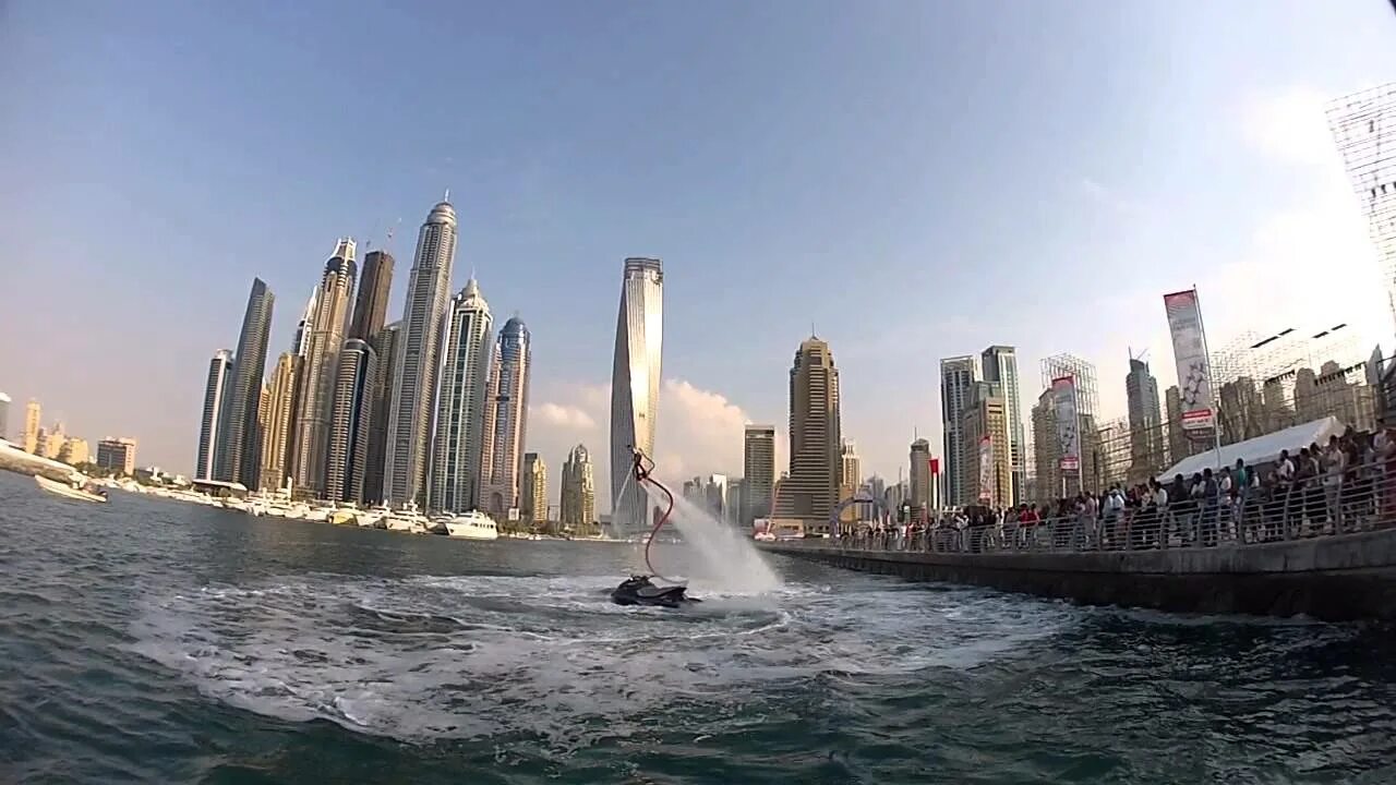 Пляж барасти дубай. Вода в дубае сейчас. Boat tour dubai jbr. Dubai water canal waterfall. Дубай вода.