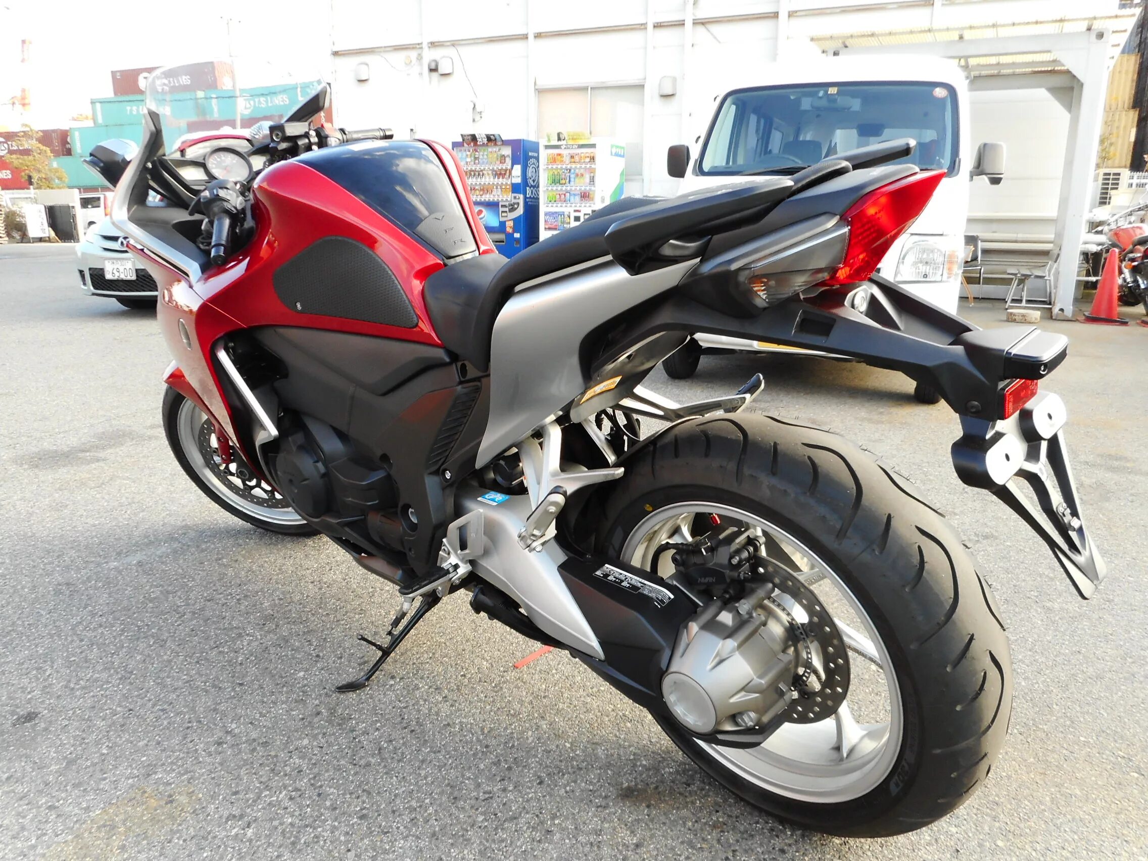 Honda vfr1200f. Honda VFR 1200. Honda VFR 1200 автомат. Мотоцикл Honda VFR 1200 FD.