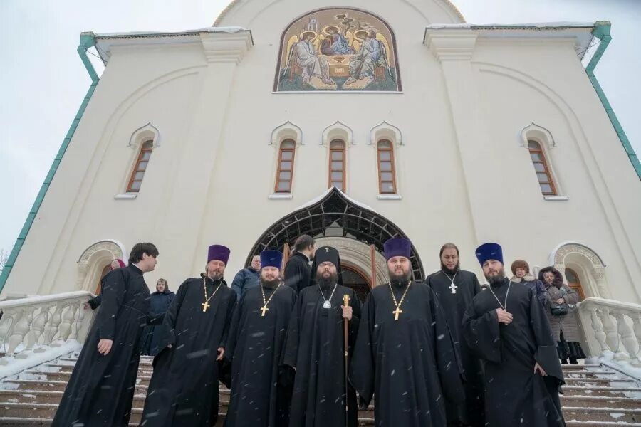 церковь иова на можайке. храм иова московского на можайке. храм святителя иова расписание. храм иова московского на можайке расписание. храм святителя иова.