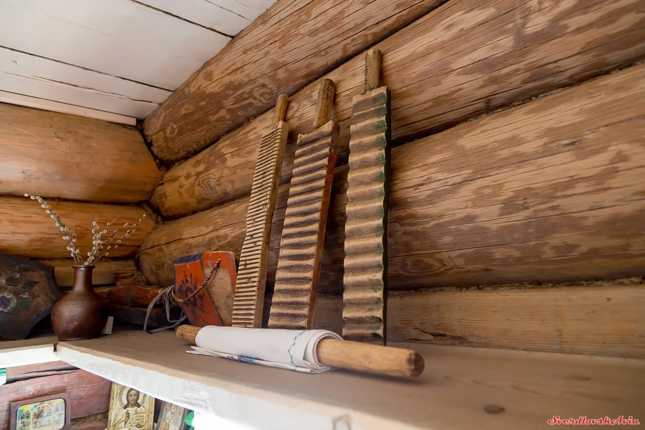 деревянные полати. горница это в древней руси. в избе было тепло и сухо. подчеркните слова категории состояния заполните таблицу в избе было. слова категории состояния примеры.