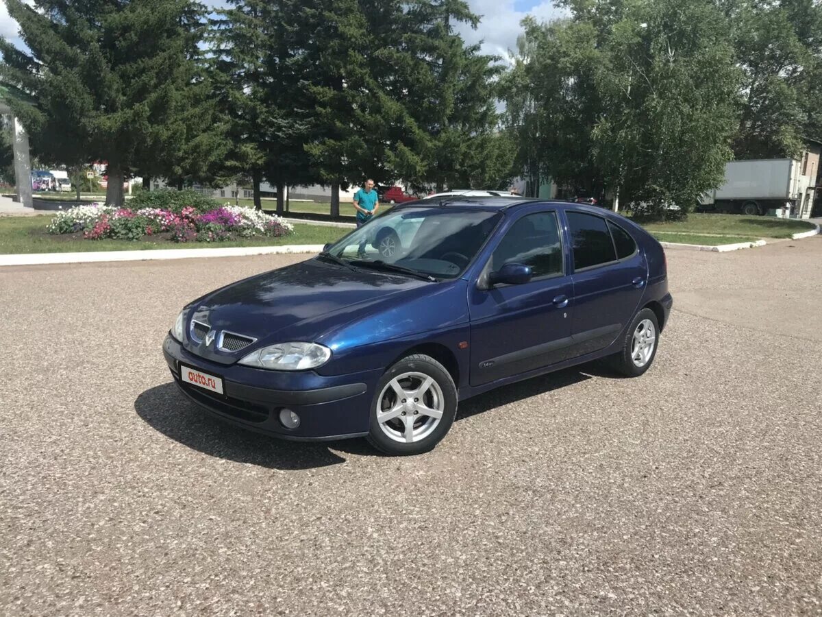 Renault 2000 года. Renault Megane 1.4 МТ, 2001. Renault Megane 2000. Renault Megane 2000 хэтчбек. Рено Меган 2000 года хэтчбек.