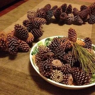 Стол из шишек