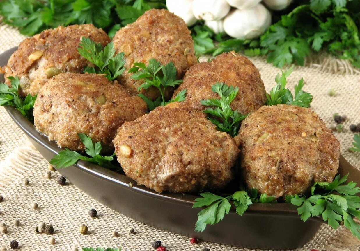 Котлеты фото. Котлеты домашние. Вкусные куриные котлеты. Детские котлеты. Русские котлеты.