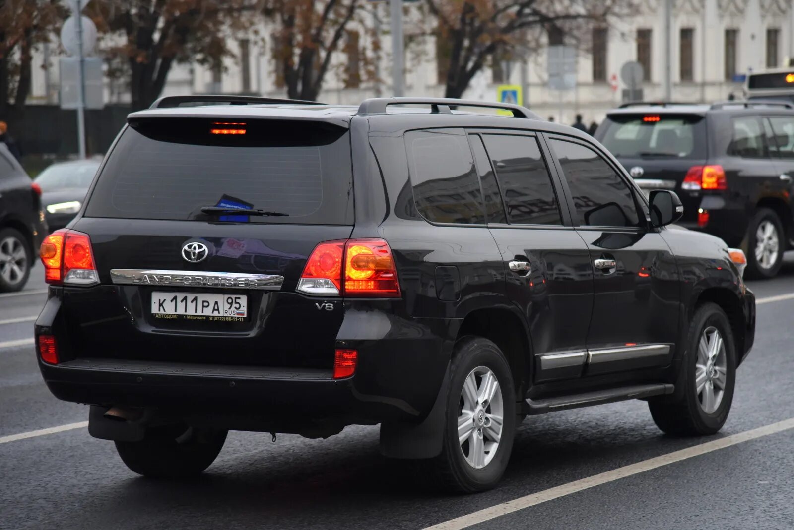 Включи 4 регион. Toyota Land Cruiser с номерами 111. К111ра95. Тойота Лэнд Крузер 111 номер. Toyota Land Cruiser 017.