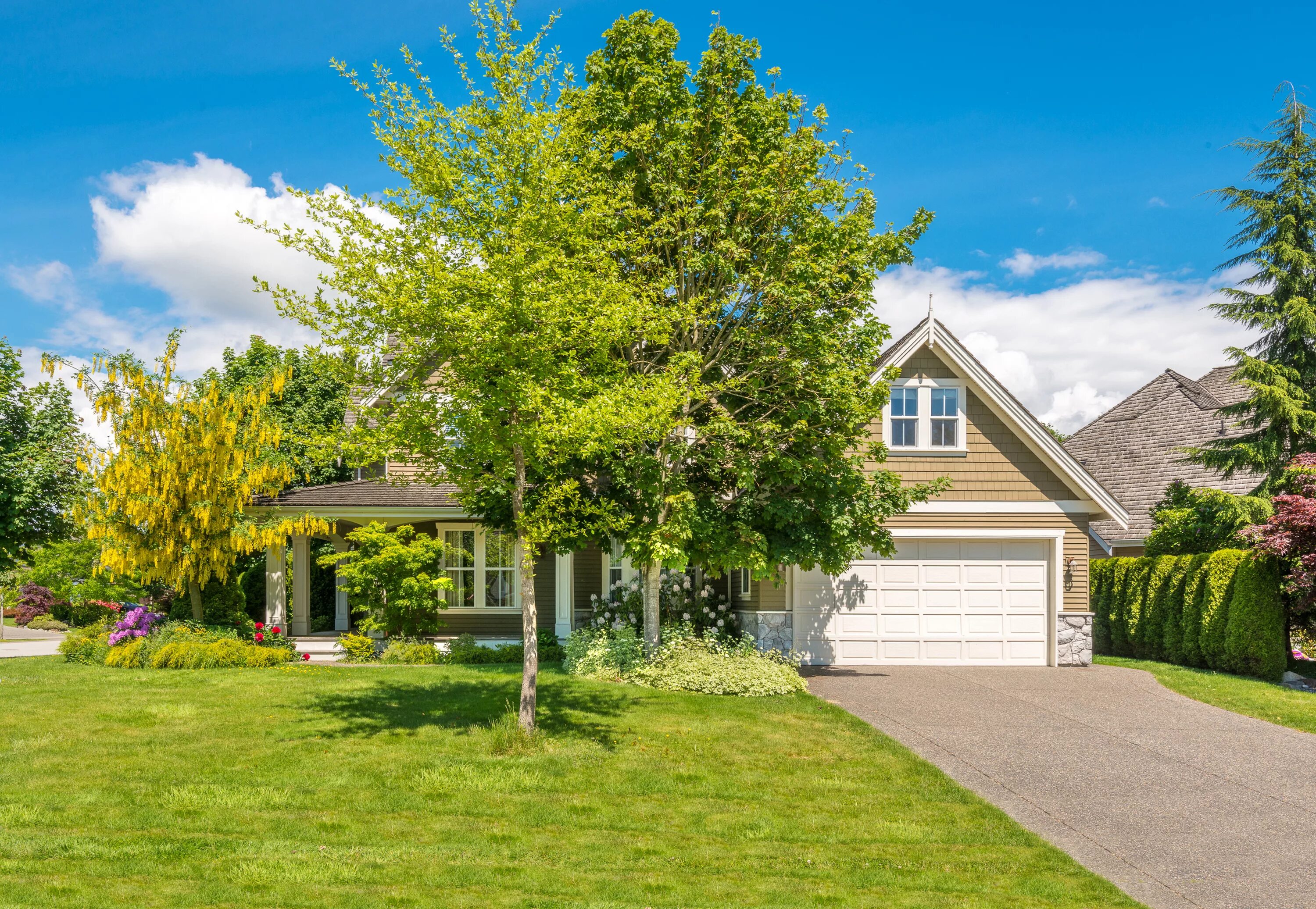 Тини хаус с террасой. Загородный домик. Минидом бунгало. Деревянный дачный домик. Тини хаус финский.