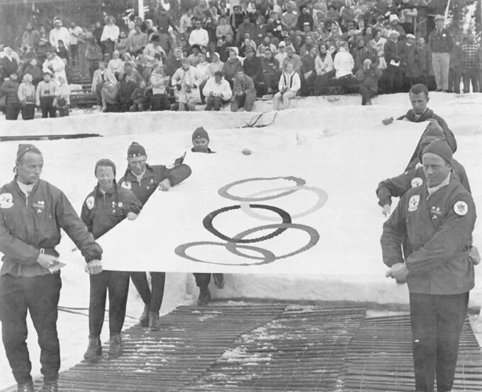 Олимпиады 17 18. Зимние Олимпийские игры 1960 года в СКВО-Вэлли. 1960 Открылись VIII зимние Олимпийские игры в СКВО-Вэлли (США). Зимние Олимпийские игры Осло 1952 горнолыжный спорт.