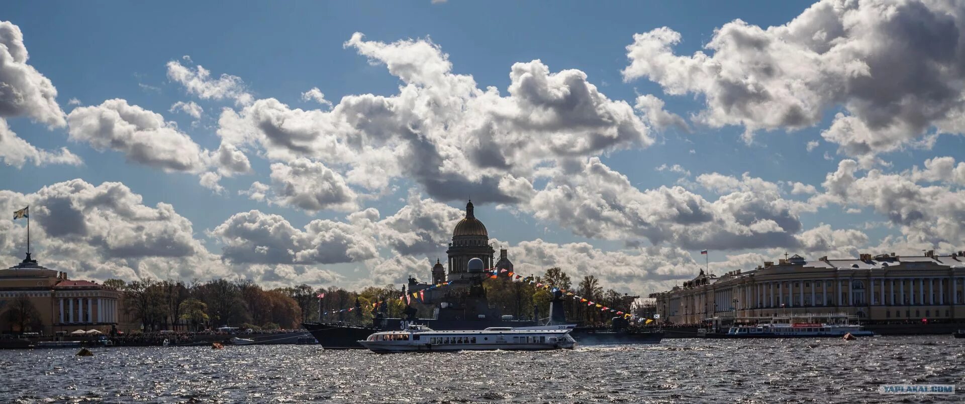 Питер в мае. Питер в начале мая. Питер в конце мая. Петербург в мае фото. Куда сходить в питере в мае 2024