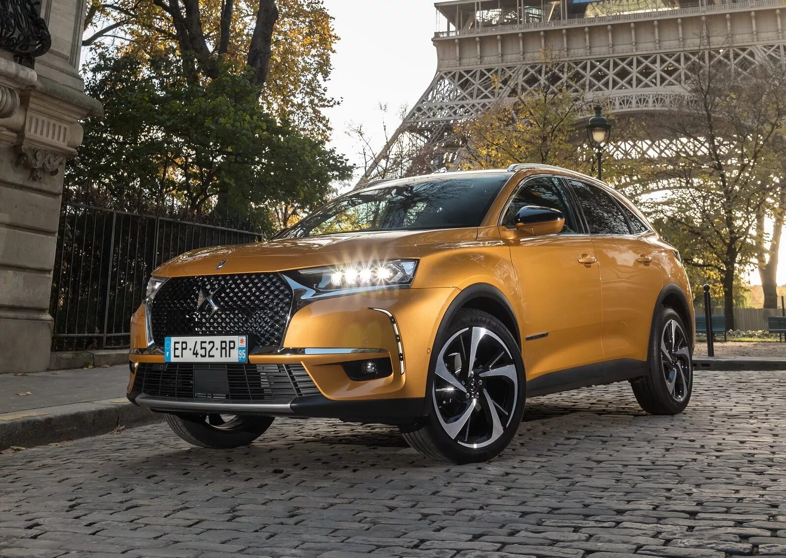 Citroen ds7 crossback. Ситроен кроссбэк ds7. Ситроен дс 7. Машина ds7. Ситроен 7.