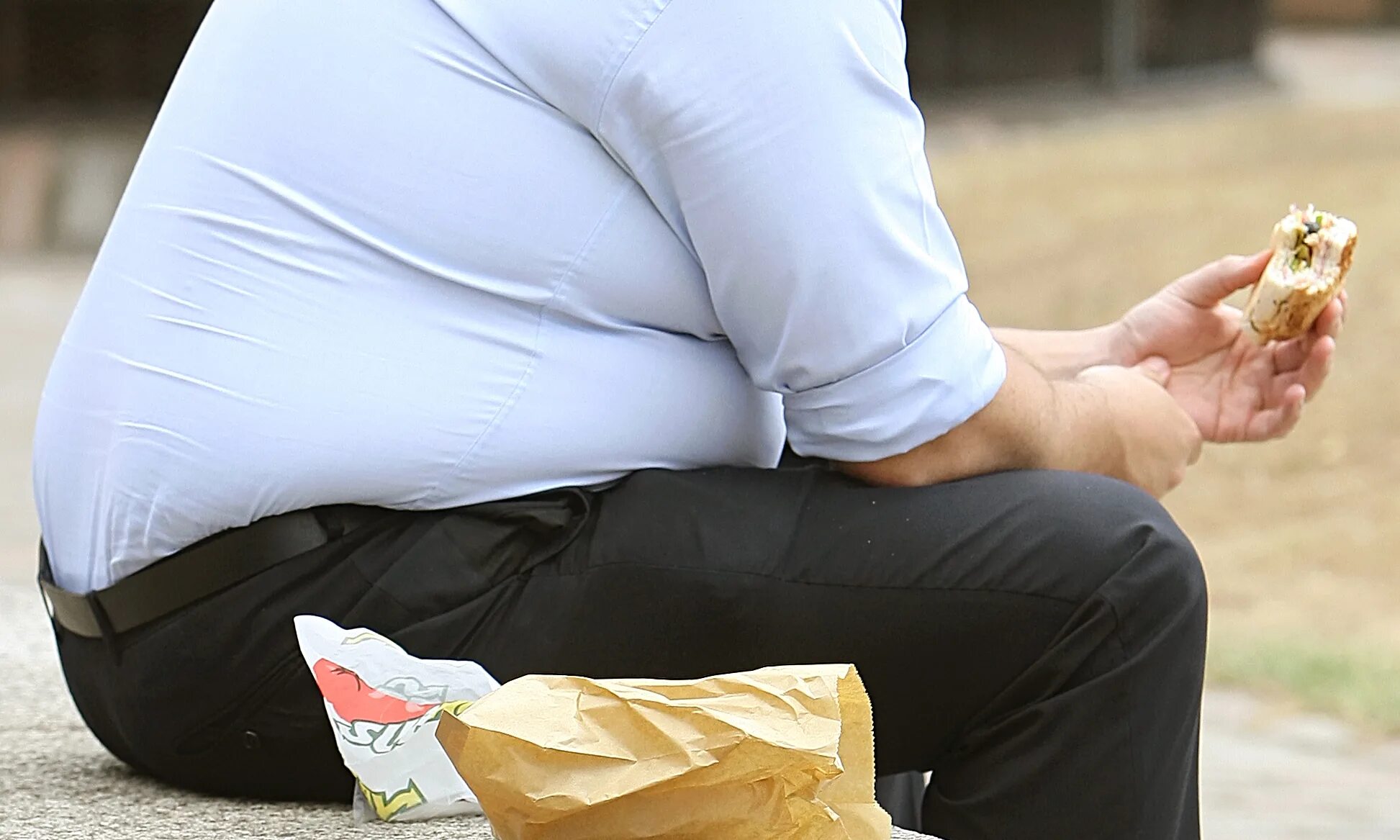 Ожирение. Мужчина с избыточным весом. Люди страдающие ожирением. J;bhftybt.