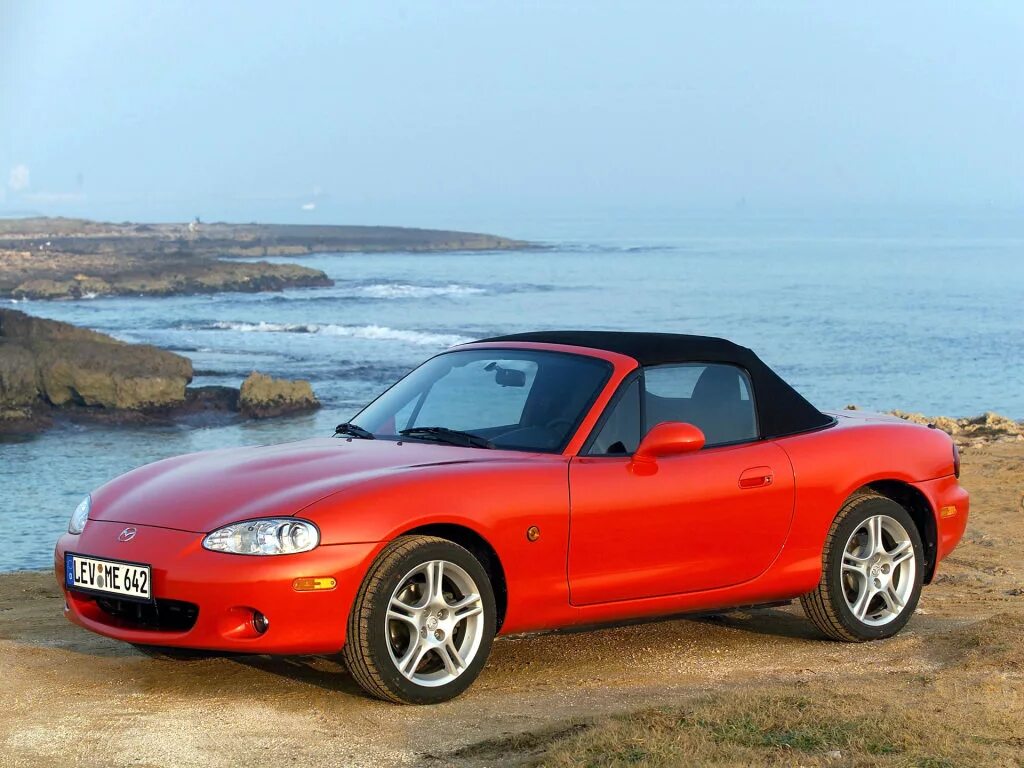 Mazda mx купить. Mazda MX-5 Miata 2004. Mazda Miata mx5 2 поколение. Mazda MX 5 Miata 1998. Mazda MX-5 2000.