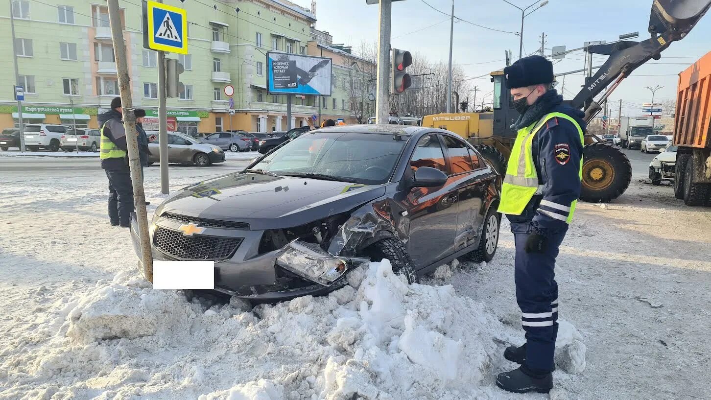 17 февраля 2015. Происшествия, связанные с ДТП. ДТП Нижний Тагил сегодня.