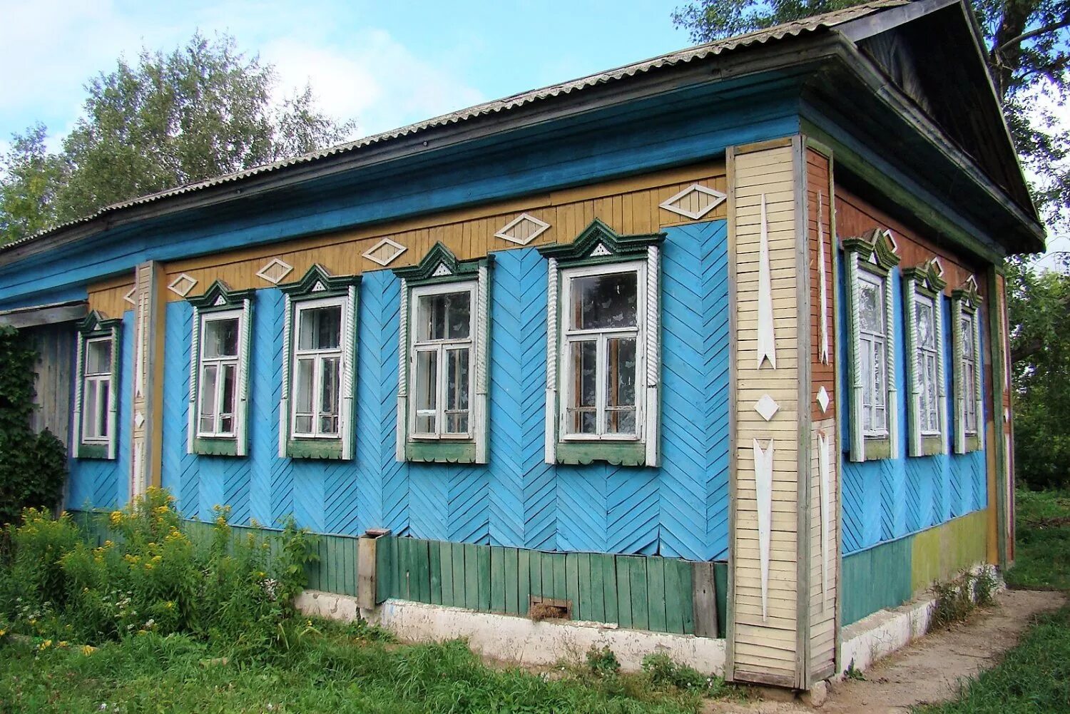 Обычные дома в деревне. Деревня пинязь удмуртия. деревенский дом. обычный деревенский дом. частный дом в деревне.