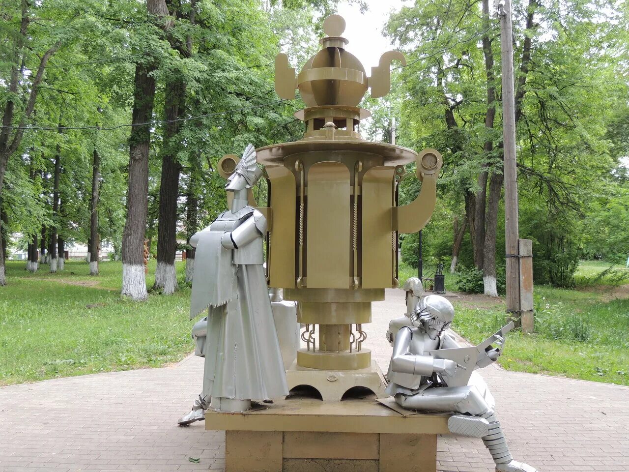 Суксунский самовар. Памятник самовару в Суксуне. Суксун Пермский край памятник самовару. Суксун Родина самовара. Суксунский самовар памятник.