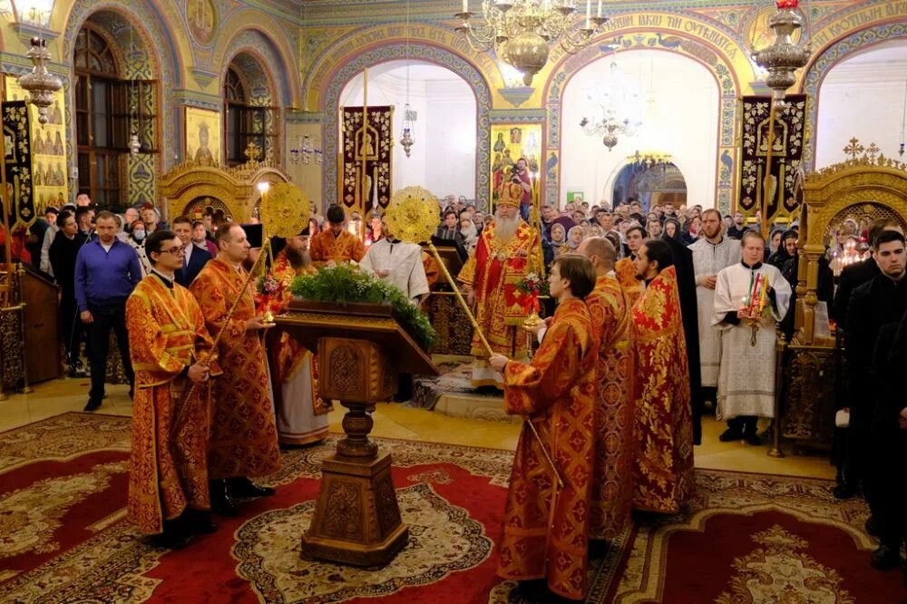 Коломенская епархия. Храм. Освящение куличей на пасху. Реутов пасха 2024. Пасха в реутово.