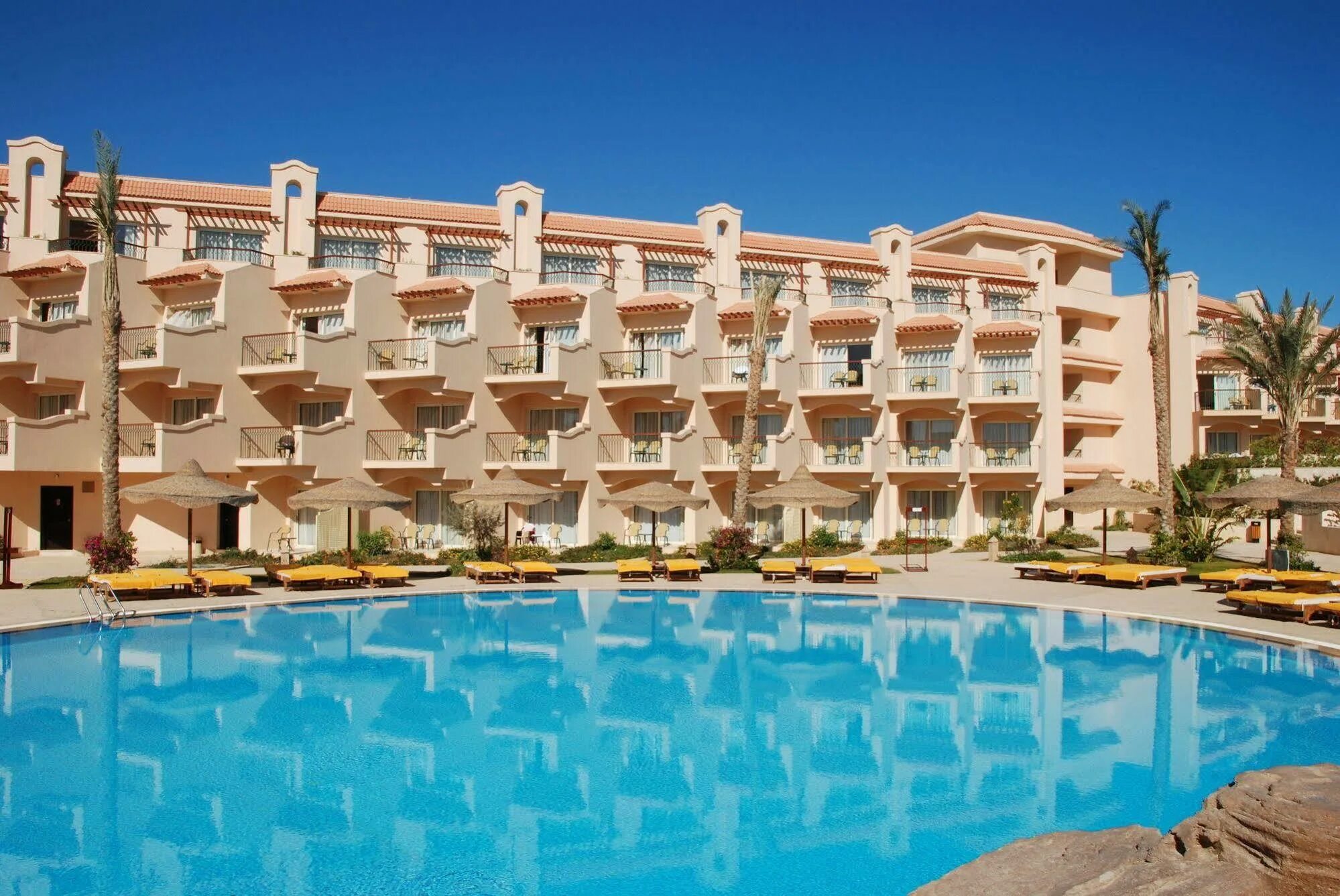 Pyramisa sahl hasheesh египет. Отель в египте пирамиса бич резорт. дессоле пирамиса хургада резорт 5. дессоле пирамиса хашиш хургада. египет отель дессоле пирамиса.