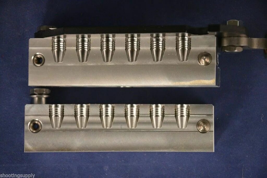 Форма для отливки пуль для 12 калибра. Форма для отливки пуль. Пулелейка 19 век. Lyman форма для литья. Формы для литья пули.