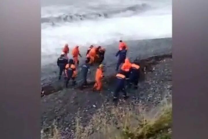 Лазаревское машины унесло в море. Утонувшие туристы