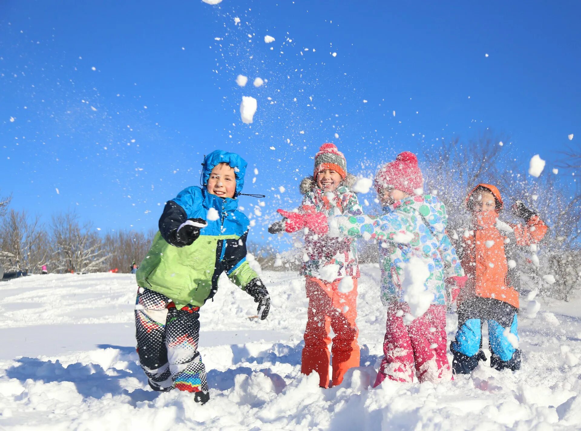 Развлечения зимой детям. Снежные забавы для детей. Зимние развлечения. Зимние игры на улице. Зимние развлечения для детей.
