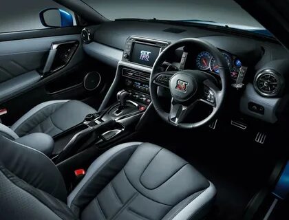 Nissan gtr салон