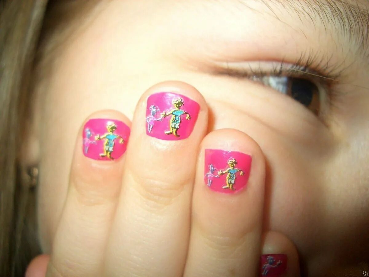 Детские наращивания. Детские ногти. Маникюр на короткие ногти для детей. Красивый детский маникюр. Детский маникюр на коротких ногтях.