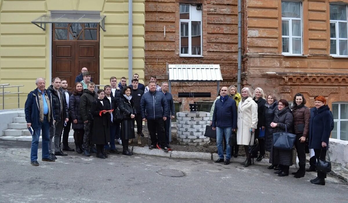 Курский монтажный техникум льговский филиал. Монтажный техникум курск специальности после 9. Курский монтажный техникум советская ул. Монтажный техникум курск специальности после 9. Монтажный техникум курск.