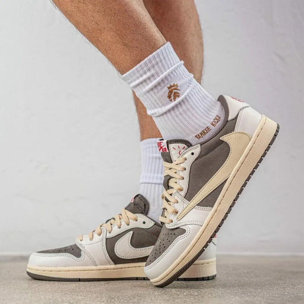 Nike travis reverse mocha. Nike air jordan 1 low travis scott mocha. air jordan 1 low travis scott reverse mocha. nike air jordan 1 travis scott. nike air jordan 1 low travis scott.