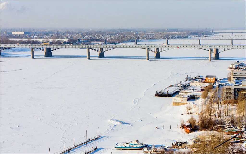 Река Обь Новосибирск зимой. Зимняя Обь в Новосибирске. Мост реки Обь Новосибирск зимой. Зимний берег Новосибирск Обь. Зимние оби