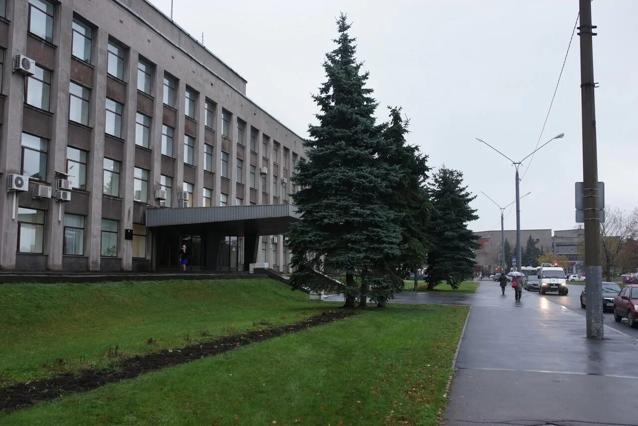 Городской сайт череповец. Здание мэрии Череповца. Администрация города Череповца. Старая мэрия Череповец. Мэрия Череповец Гондалева.