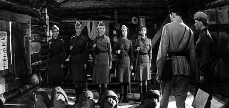 А зори здесь тихие ростоцкий. Рита осянина а зори здесь тихие 1972. А зори здесь тихие фильм 1972. А зори здесь тихие 1972 кадры. А зори старый.