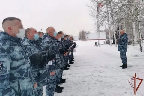 Служащий омона