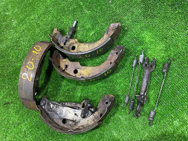 Колодки пежо 207. Колодки пежо 207. Колодки задние пежо 207 артикул. Peugeot 207 задние колодки. Колодки пежо 207.