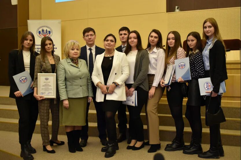 Научно практическая конференция новосибирск материалы. Новосибирский университет СИБУПК. Новосибирск вузы юридический Факультет. Студенты юрфака. Юридический Факультет СИБУПК Новосибирск.