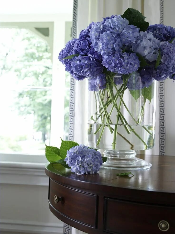 Using Faux Floral and Greens in the Farmhouse Artificial hydrangea flowers, Arti