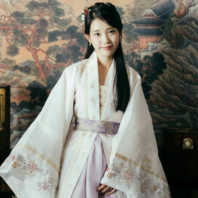 Корейский свадебный ханбок невесты. Ханбок династии чосон. Платье hanbok корея. Ханбок императора кореи. Ханбок чоктури.