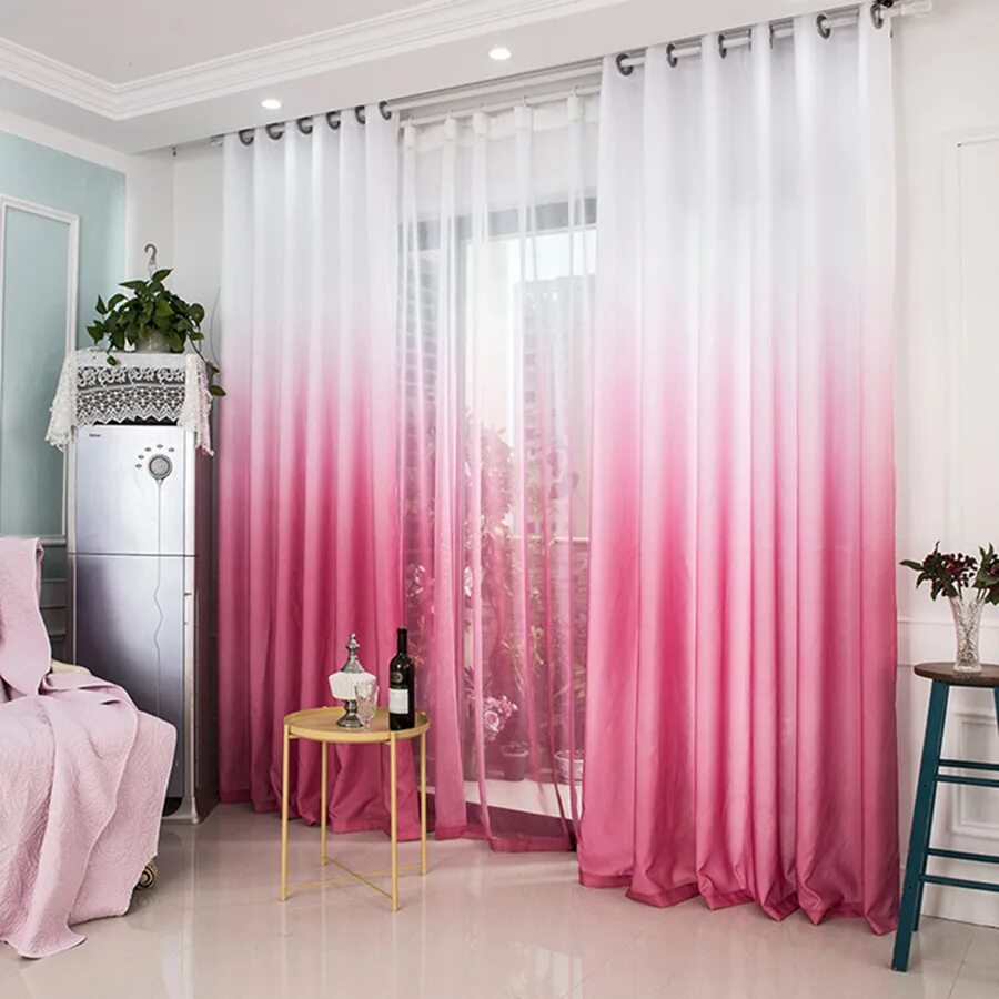 Розовые шторы. Розовые шторы в спальню. Тюль в спальню. Розовая тюль в интерьере.