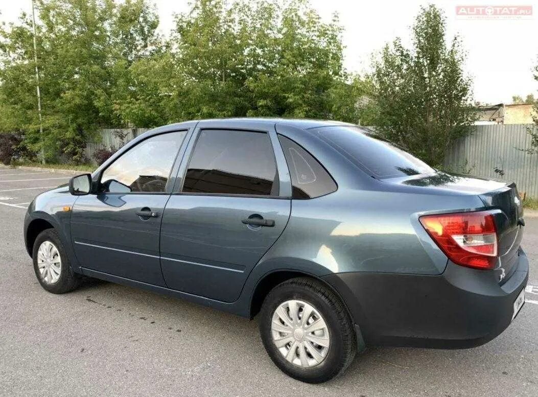 Купить б/у Lada (ВАЗ) Granta I 1.6 MT (106 л.с.) бензин механика в Москве: синий