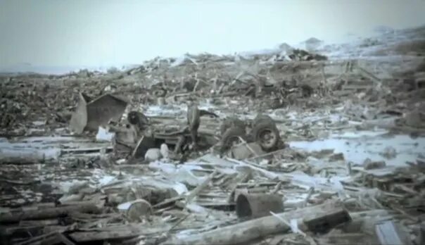 Цунами в курильске. 5 ноября 1952 г. Трагедия северо курильска цунами 1952. Цунами в курильске. Парамушир цунами 1952.