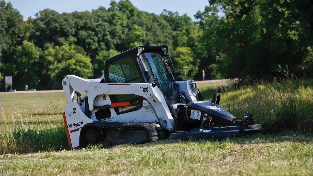 Бобкэт видео. Bobcat t550. бобкэт косилка. роторный кусторез brushcat. t41.140slp bobcat.
