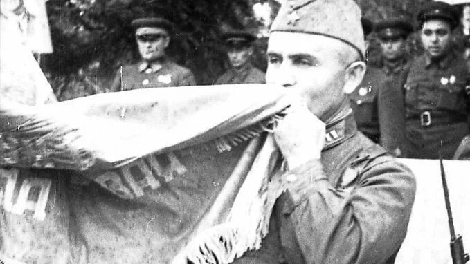 18 Сентября 1941, в боях под Ельней родилась Советская гвардия.. Рождение Советской гвардии под Ельней 1941. Советская гвардия под Ельней 1941. Сражение под Ельней 1941. Ельнинская советская операция