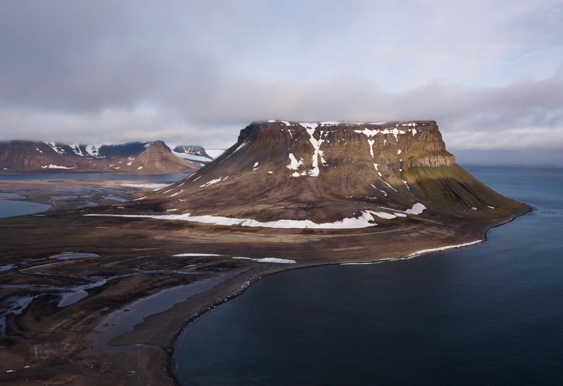 Земля франца иосифа. Архипелаг земля франца-иосифа. Остров земля франца иосифа. Архипелаг земля франца-иосифа. Архипелаг земля франца-иосифа.