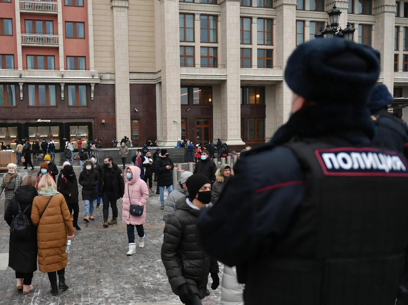 Новости Москвы. Революция в Москве 2021. Полиция площадь революции. Новости в Москве в январе. Почему закрыли московскую