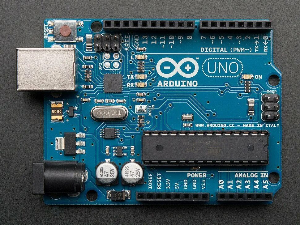 Что такое arduino. Ардуино уно r3. плата arduino uno. плата ардуино uno. микроконтроллер ардуино уно.