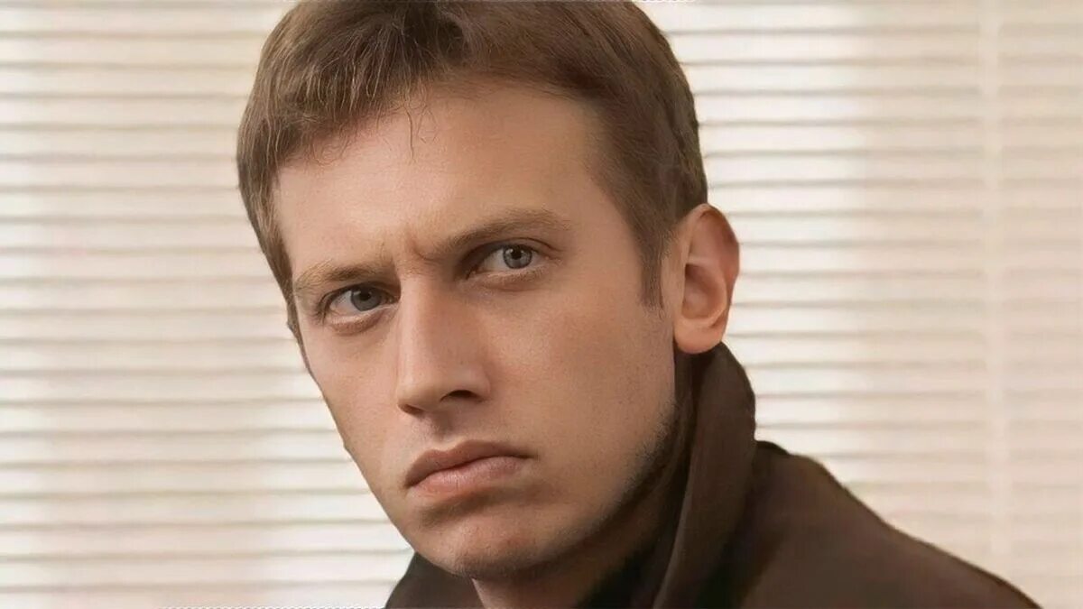 Какие улицы разбитых. Михаил трухин улицы разбитых фонарей. капитан волков улицы разбитых фонарей. вячеслав волков улицы разбитых. михаил трухин улицы разбитых фонарей 1.