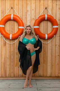 Анна Семенович не смогла найти идеальный бюстгальтер для своей груди 8-го размер