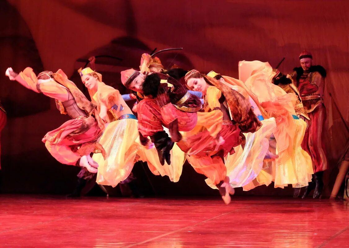 Дягилев. Половецкие пляски балет. Танец половецких девушек. 1909 половецкие пляски. Половецкие пляски из оперы князь игорь.